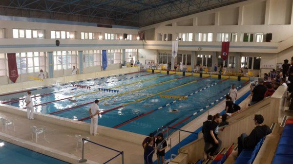 Anadolu Üniversitesi Yüzme Havuzu