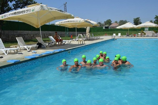 Beylikova Yarı Olimpik Yüzme Havuzu 
